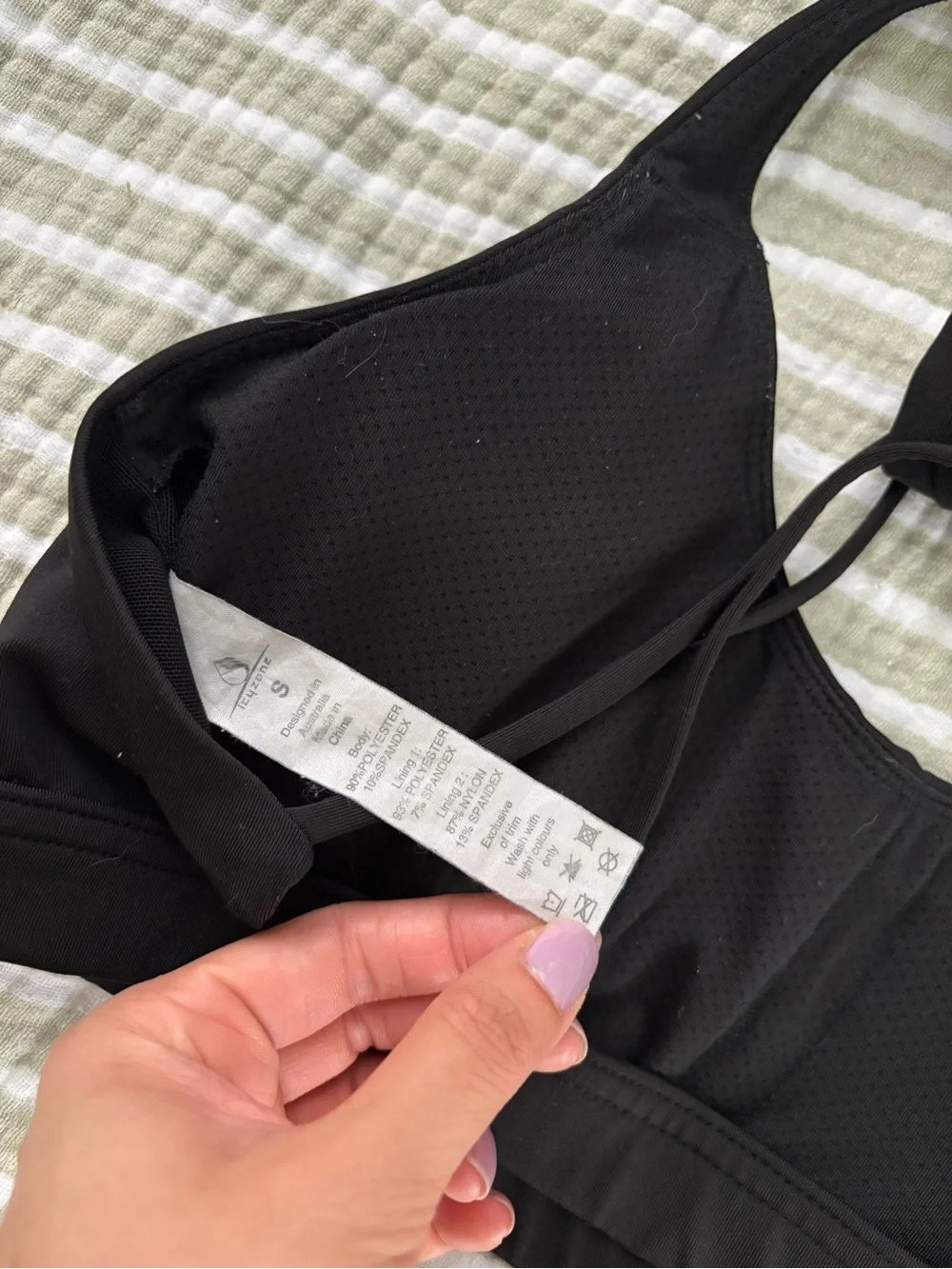 Icyzone Padded Strappy Sports Bra - Black (M)